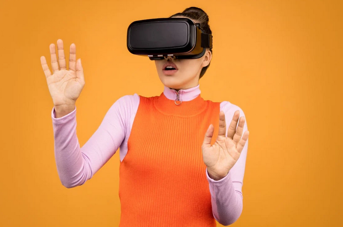 VR